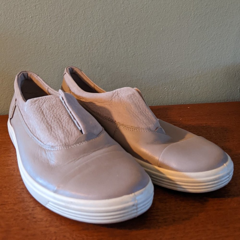 Ecco Grey Rose Slip On Shoes Size 11